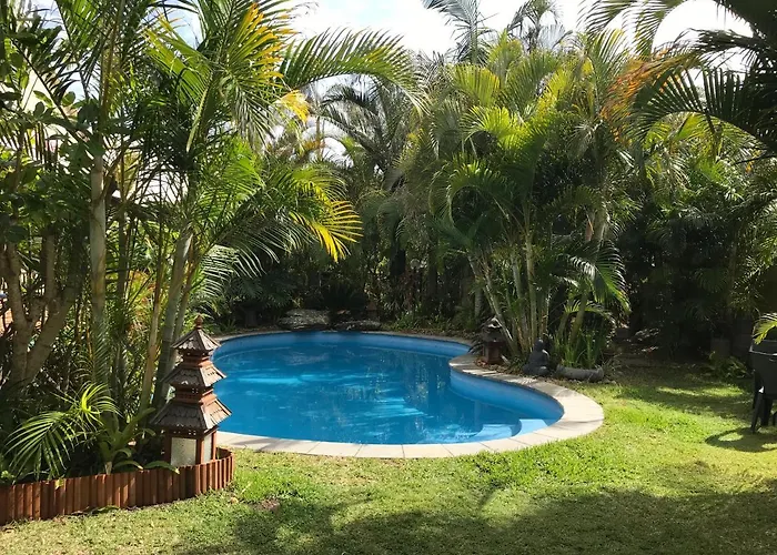 Tallow Beach Motel (Adults Only)